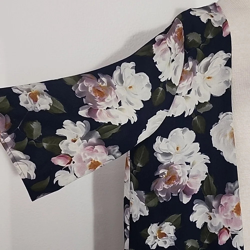 Umgee Kimono Large Flowers Lace Strip On Back Navy Multi Size S